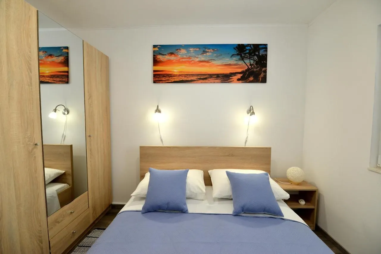 Holiday home Kuca Za Odmor U Masliniku Villa Lisane Ostrovicke